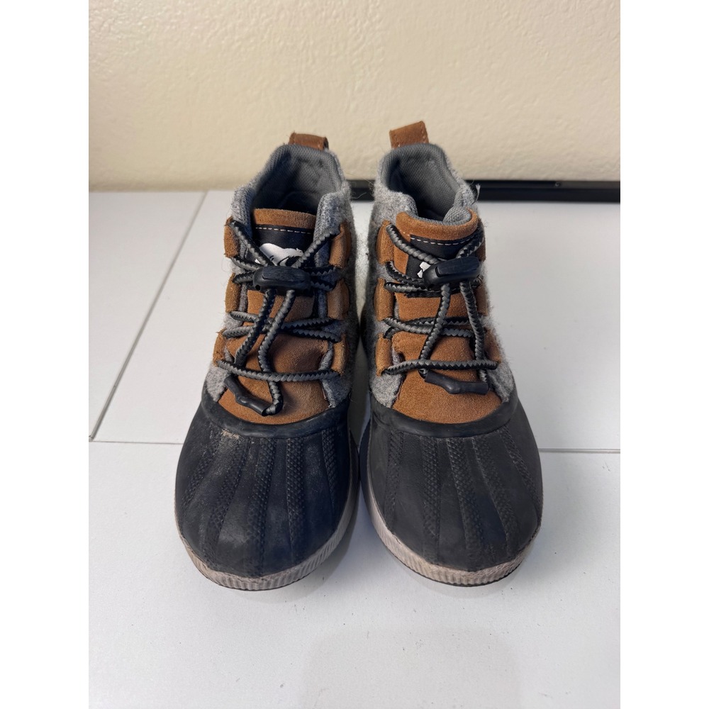 Sorel Out N About Classic Kids Size 2 Boots Grey Brown Waterproof Winter Shoes